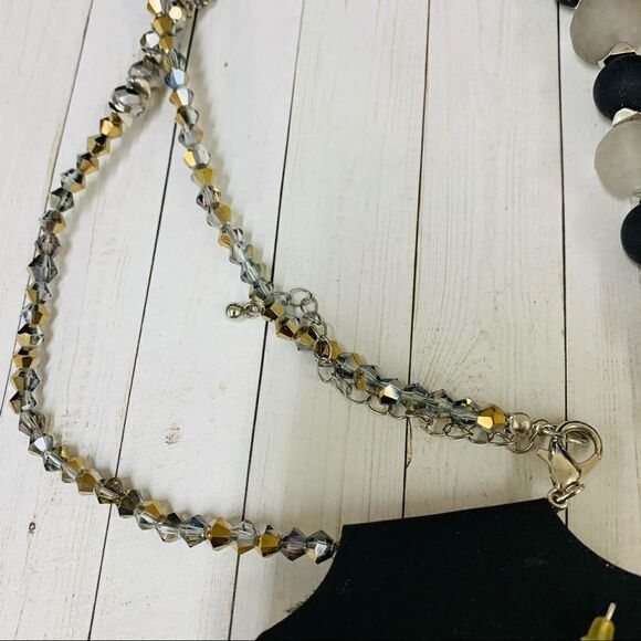 Tanya Creations Beaded Necklace Earrings Set - Picture 3 of 3